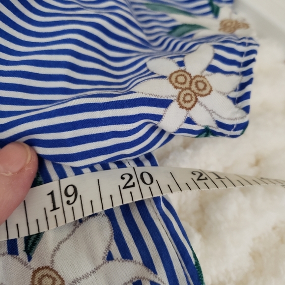 Staccato Blouse Blue & Ivory flowers with ties for synching  Soft/Rayon NWOT - Picture 13 of 16